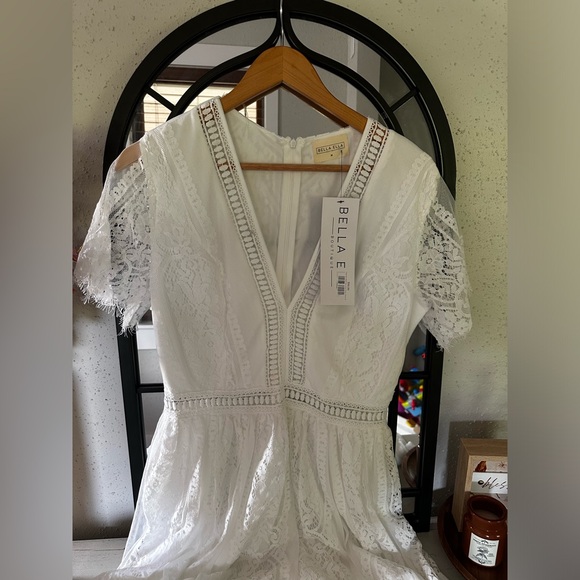Bella Ella Boutique Make Your Heart Race Lace Dress in White - Picture 7 of 15